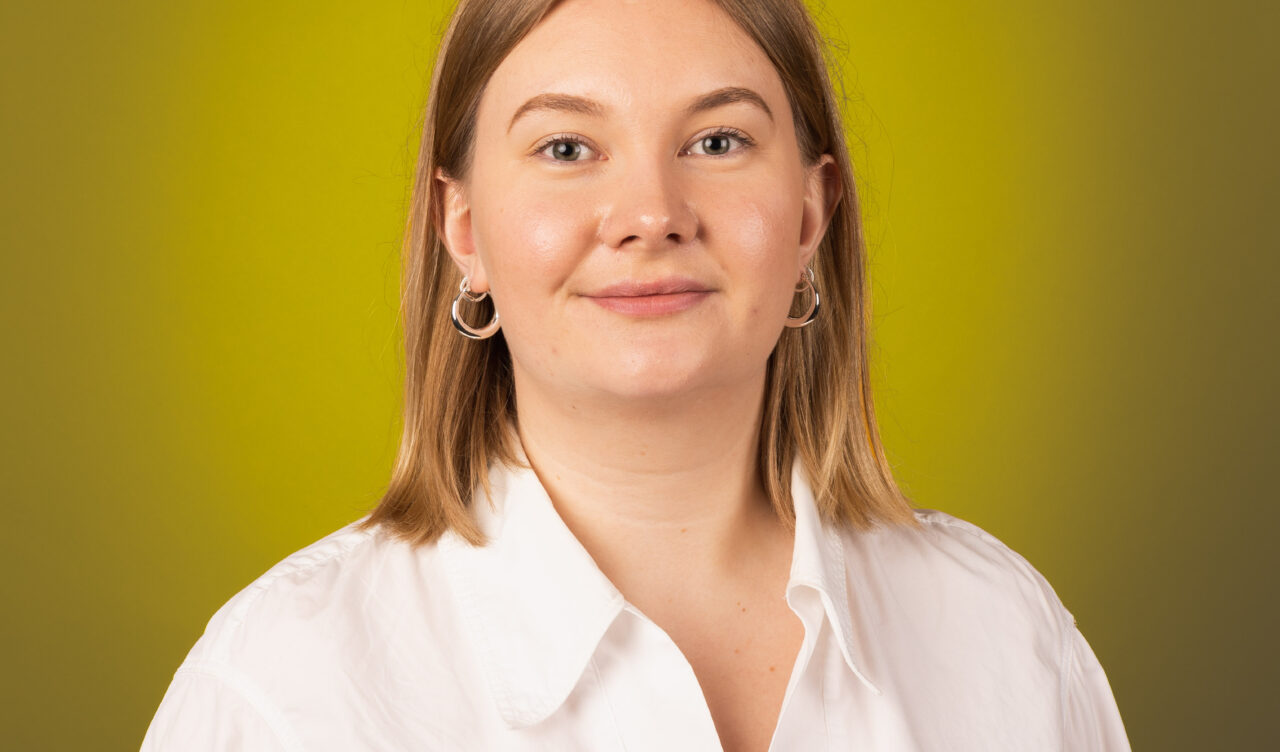 Porträttbild av Ebba Koril, pressekreterare Timbro