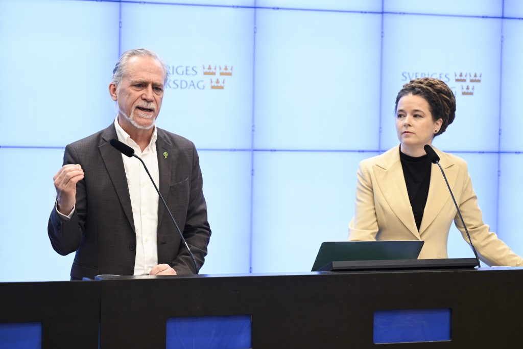 Daniel Helldén och Amanda Lind.