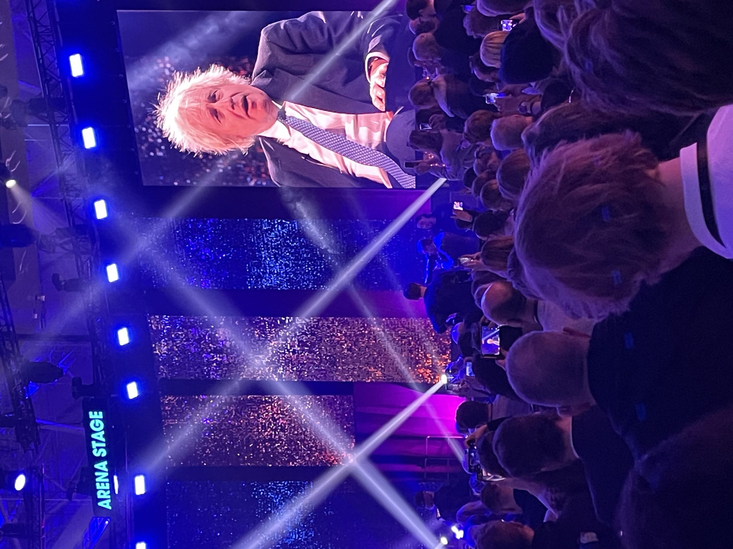 Boris Johnson på Techarenan 2026. Foto: Hannah Stutzinsky.