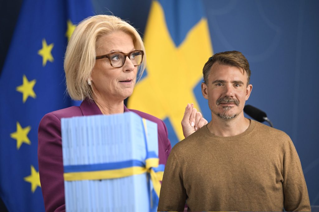 Elisabeth Svantesson och Fredrik Kopsch