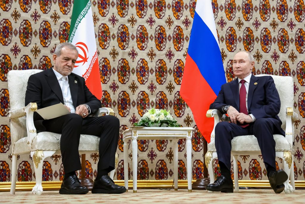 Vladimir Putin och Masoud Pezeshkian