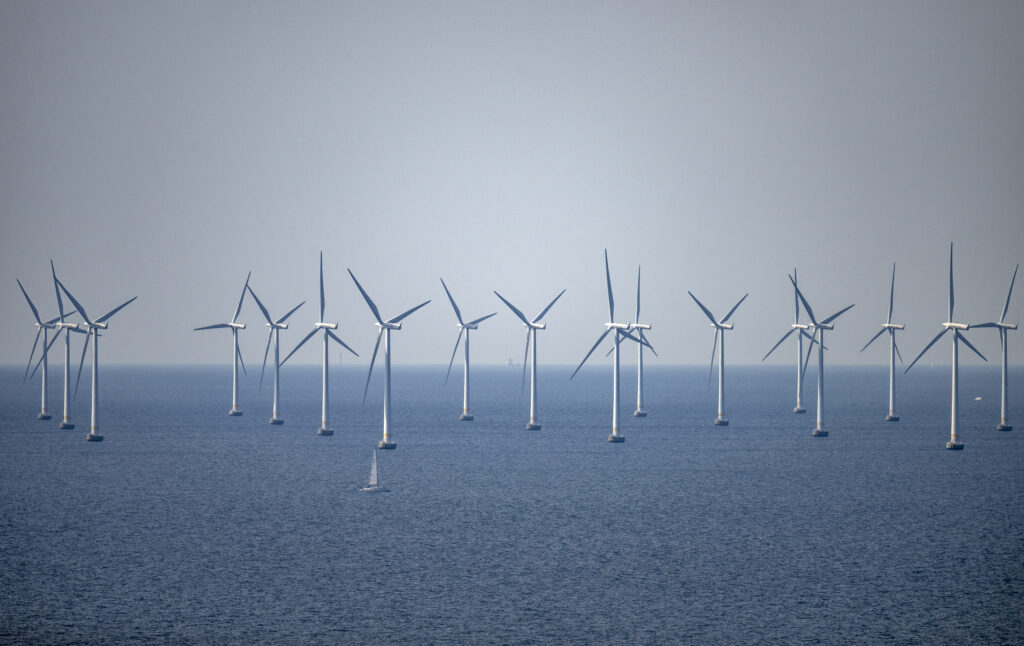 Mer långsiktighet och rättvisa spelregler i energipolitiken.
